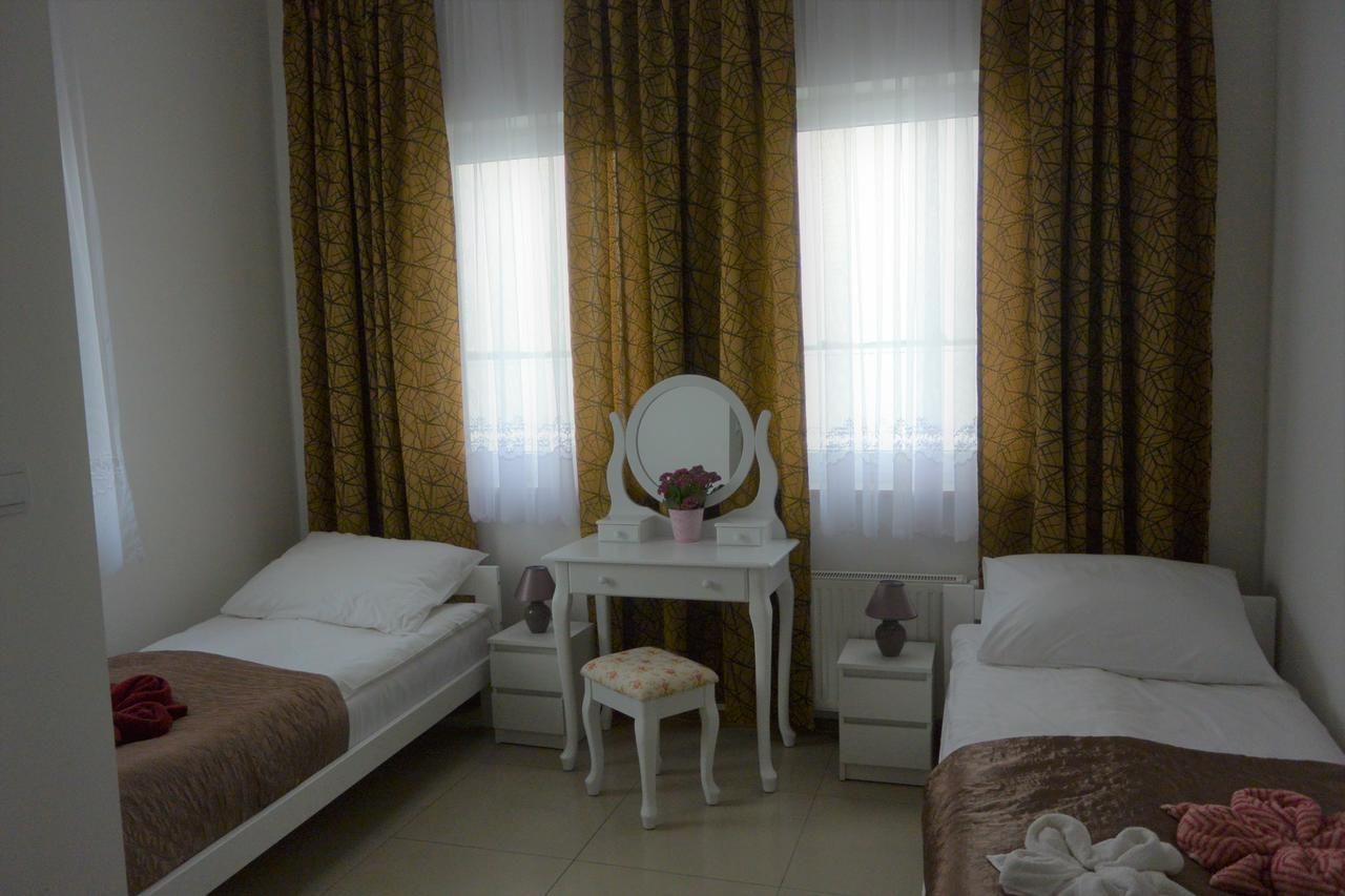 Хостелы Hostel Wólka Kosowska Вулька-Косовска-22